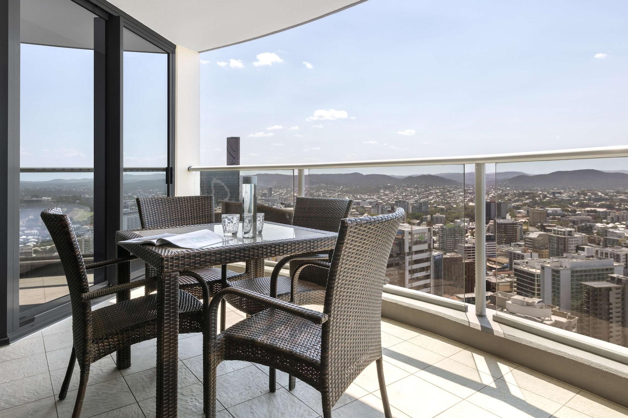 Oaks Brisbane Aurora Suites Exterior foto